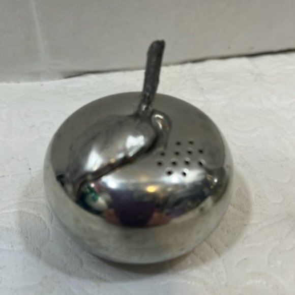 VTG Kirk Pewter by Hanle Salt & Pepper Shakers Pear Apple - Picture 3 of 8